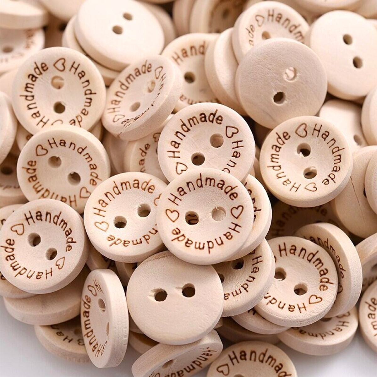 Bottoni in legno personalizzati, articoli a maglia e all'uncinetto